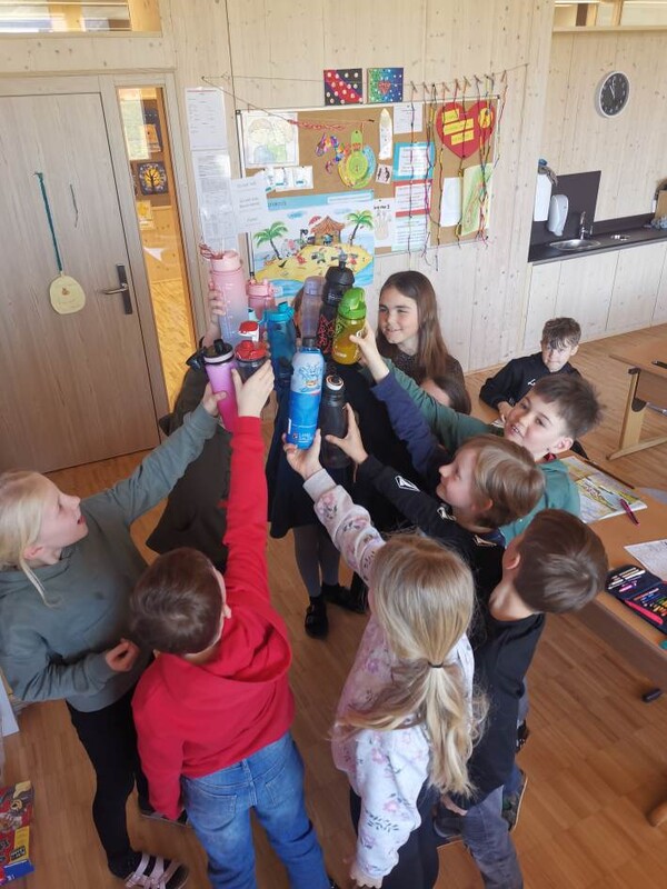 Bild 11 VS Niedernsill Trinkflaschen statt Einweglow