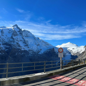 Grossglockner Straße mit Pasterze im Herbst (c) Anja Lindner
